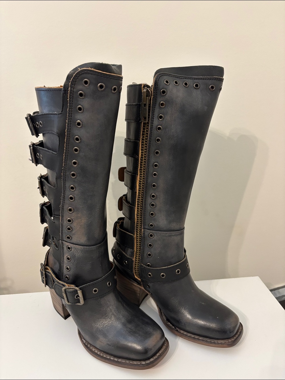 Freebird Black Tall Leather Riding Boots with Studded Strap No Box has felt bags - Picture 2 of 4